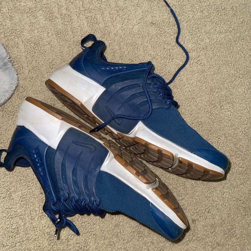 Nike Presto. Size 9 in womens.